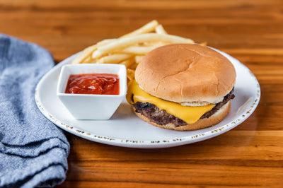 Burger + Chips (Mini Meal)